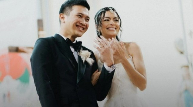 Eva Celia dan Demas Narawangsa saat menikah. [Instagram]